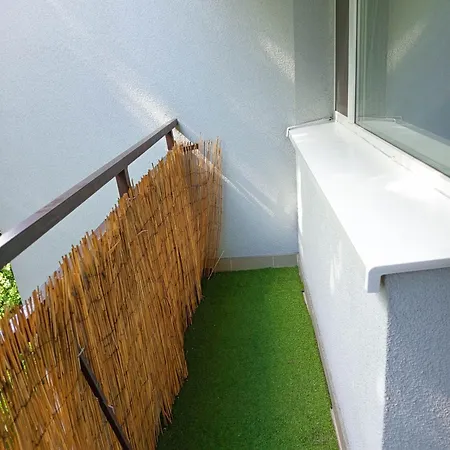 Apartamento Komfortowy 3 Pokojowy Z Balkonem Varsóvia