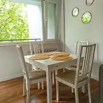 Komfortowy 3 Pokojowy Z Balkonem 바르샤바